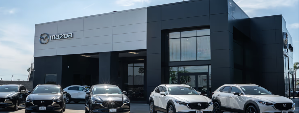 Dealership gallery photo 1